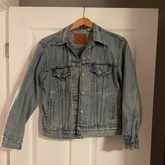 Levi’s Ex Boyfriend Trucker denim jacket NWOT - Picture 1 of 4
